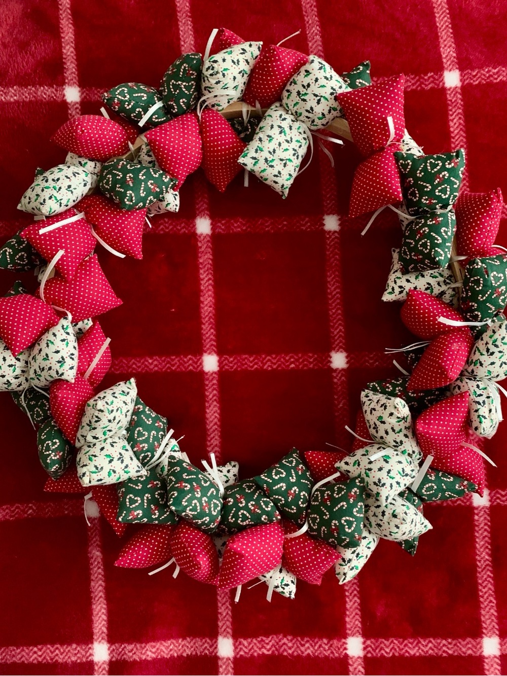 Vintage Style Festive Holiday Fabric Hanging Taiwan Handmade Wreath